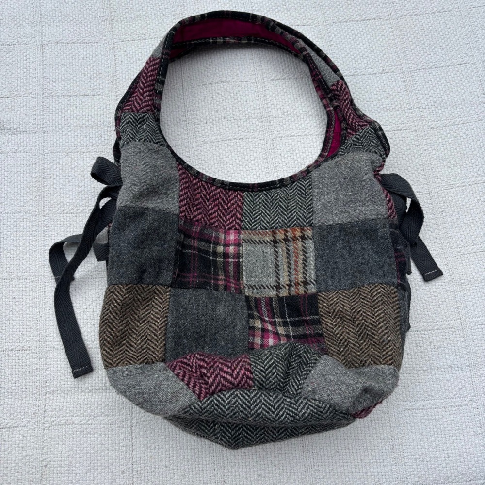 American Eagle Outfitters Y2K Plaid Patchwork Gray Purple Fall Winter Bucket Bag